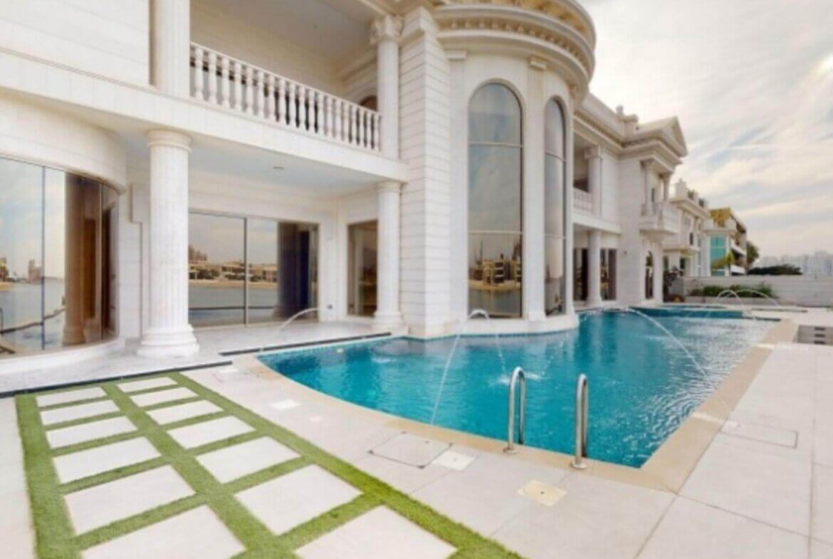 Palace for sale in Dubai palm قصور للبيع في دبي