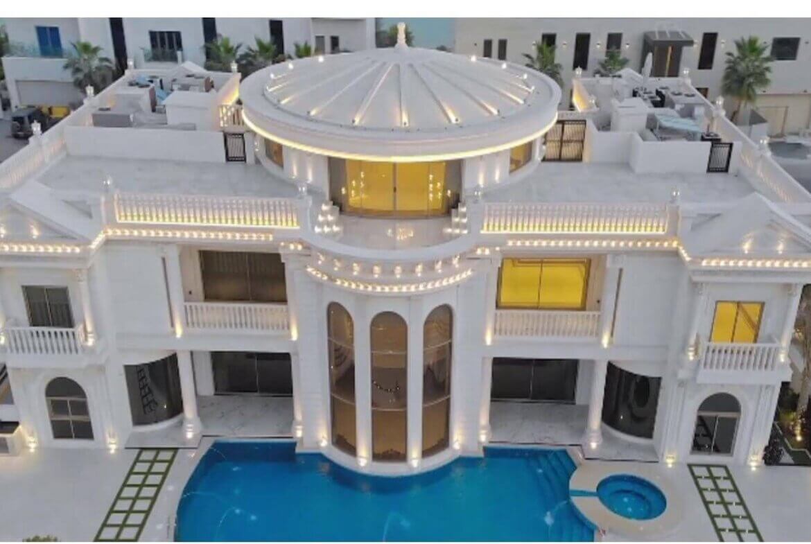 Palace for sale in Dubai palm قصور للبيع في دبي