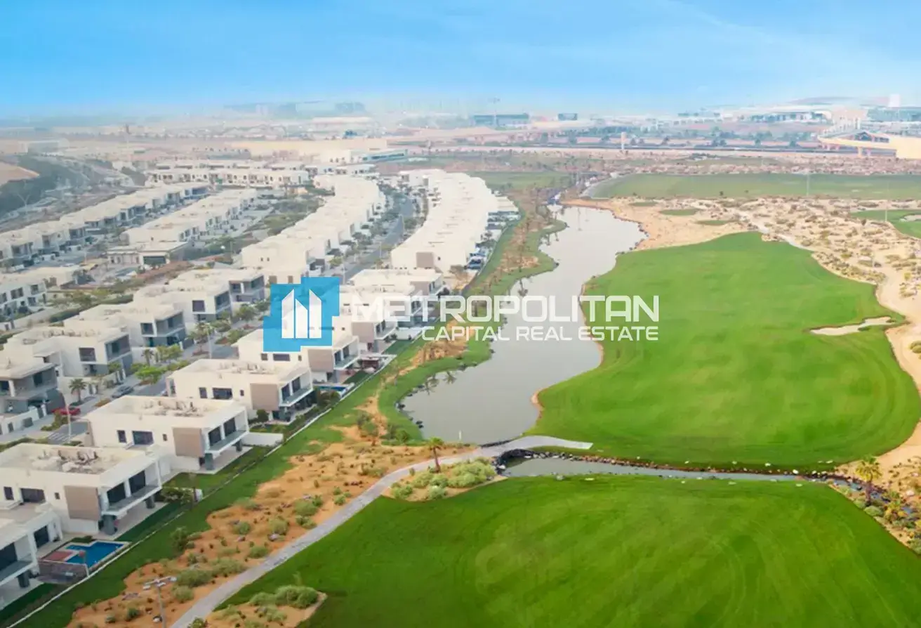 فيلا كبيرة للبيع في أبو ظبي أفضل شركة عقارات في الإمارات Large villa for sale in Abu Dhabi