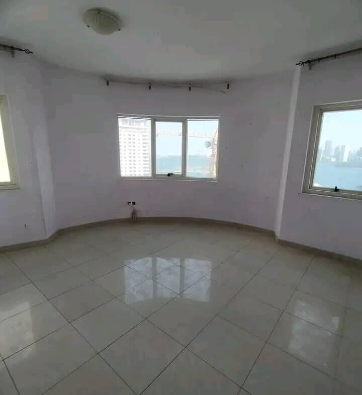 للإيجار شقة 3 غرف وصالة كبيرة في الشارقة | 3-rooms apartment and a large hall