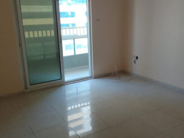 متاح شقة للبيع 3 غرفة وصالة بالشارقة | Apartment available for sale