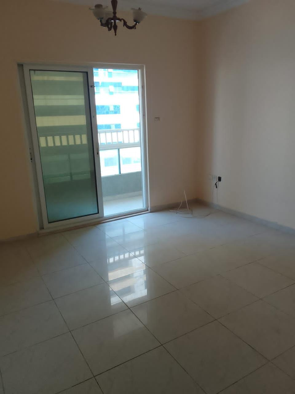 متاح شقة للبيع 3 غرفة وصالة بالشارقة | Apartment available for sale