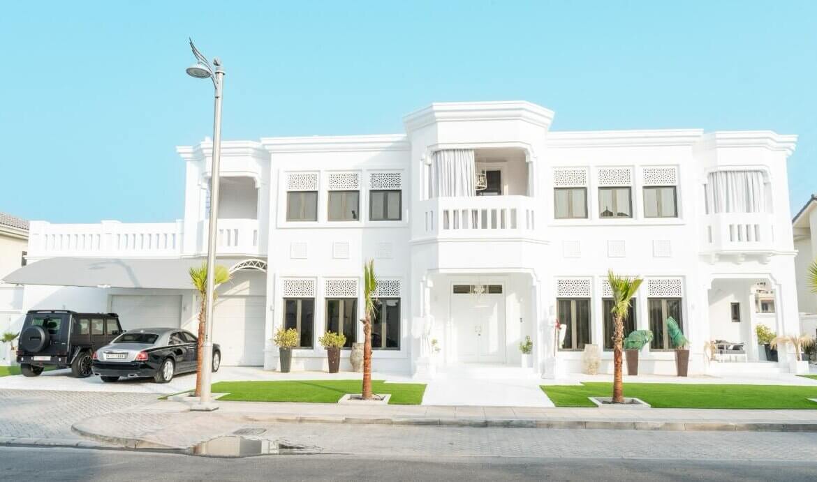 luxury villa for sale in Palm Island in Dubai | فيلا فاخرة للبيع في جزيرة النخلة في دبي