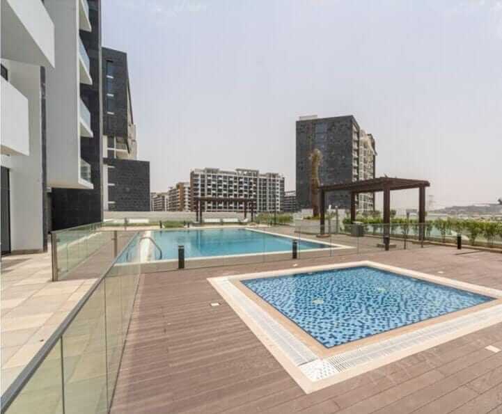 للبيع استوديو فخم في دبي : For sale a luxurious studio in Dubai