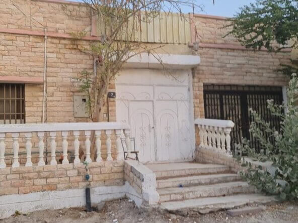 للبيع بيت في الصبخة الشارقة | ثلاث غرف وصالة
