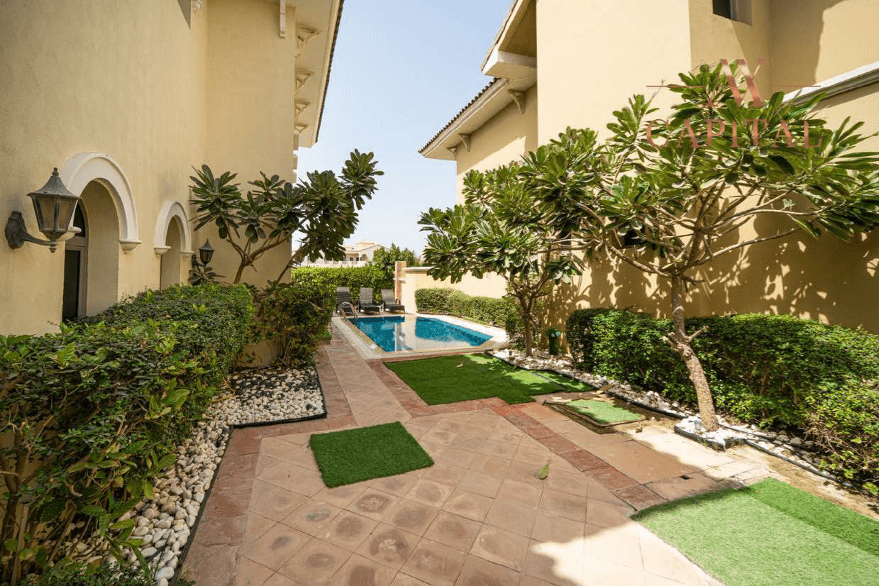 Luxury 4 bed room Villa for sale in Dubai | فيلا فاخرة 4 غرف نوم للبيع في دبي