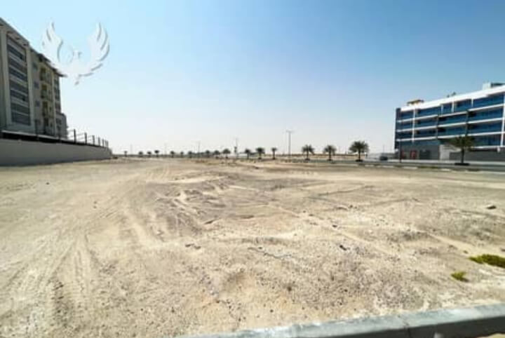 للبيع أرض باركنات في دبي | For sale Land for parking lots in Dubai