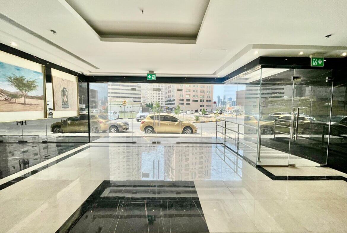 For sale Studio in Sharjah - للبيع استوديو في موقع ممتاز في الشارقة