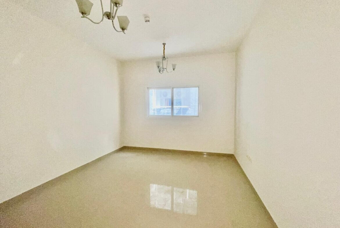 For sale Studio in Sharjah - للبيع استوديو في موقع ممتاز في الشارقة