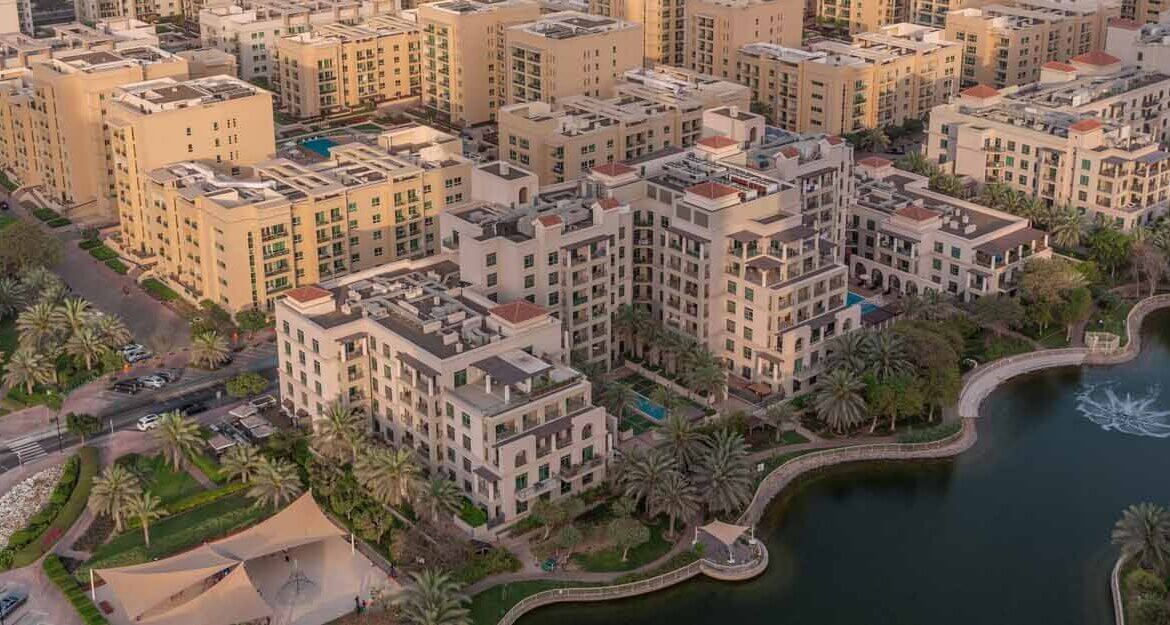 شقق فندقية للبيع في دبي البرشا | For sale: Luxury 5-star hotel and serviced apartments in Al Barsha, Dubai