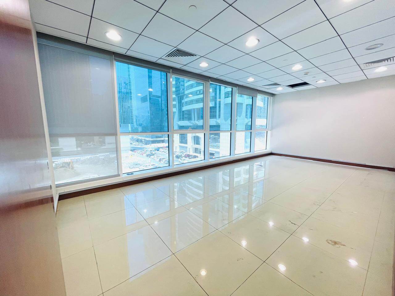 Commercial Floor available for Rent in Abu Dhabi | طابق تجاري للإيجار في أبوظبي