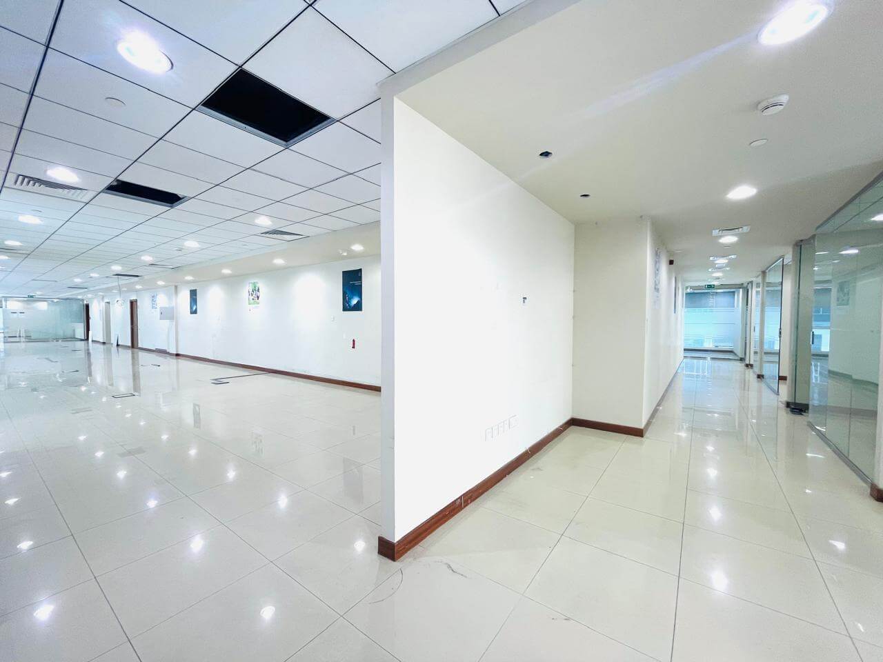 Commercial Floor available for Rent in Abu Dhabi | طابق تجاري للإيجار في أبوظبي