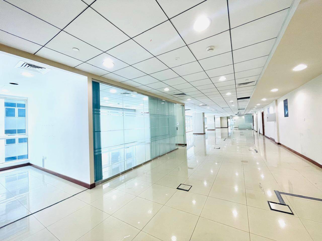 Commercial Floor available for Rent in Abu Dhabi | طابق تجاري للإيجار في أبوظبي