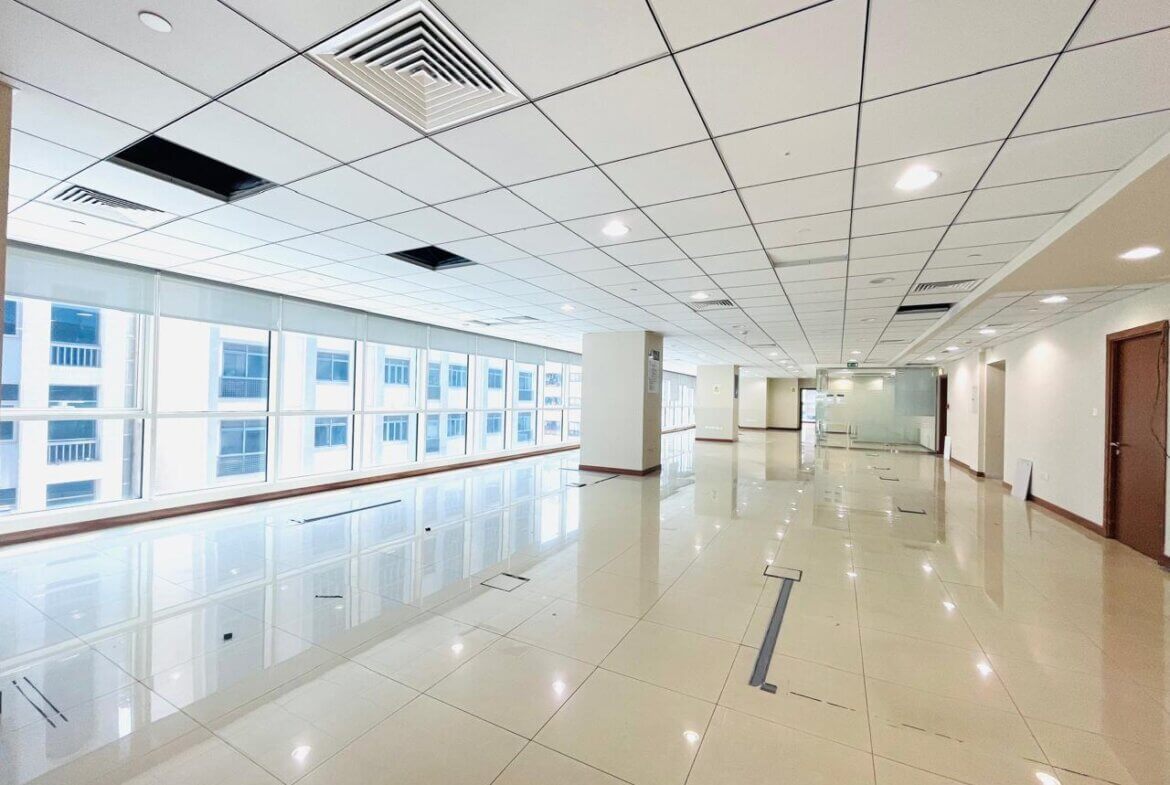 Commercial Floor available for Rent in Abu Dhabi | طابق تجاري للإيجار في أبوظبي