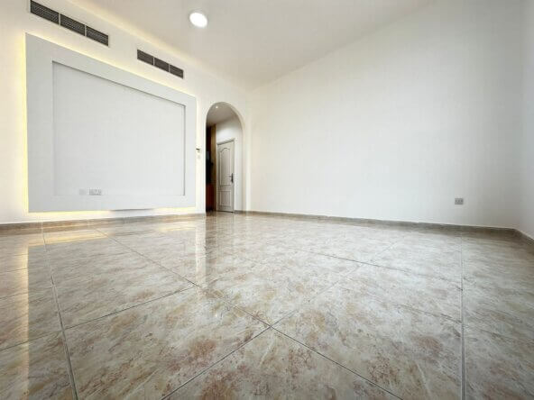 شقة للايجار في العين منطقه الجاهلي | Apartment for Rent in Al Ain, Al Jahili
