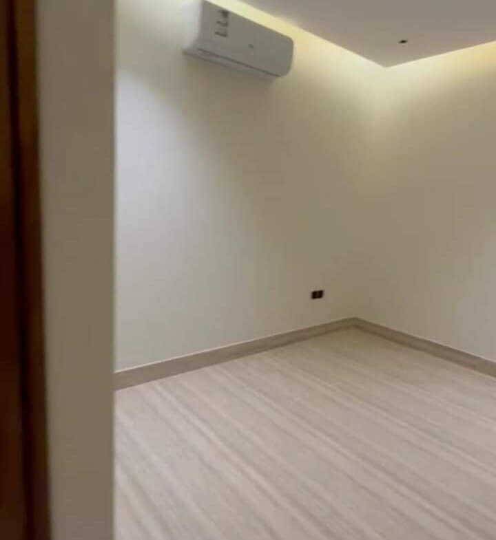 شقة للايجار في العين الخبيصي |3 غرف وصالة - Apartment for rent in Al Ain, Al Khabisi